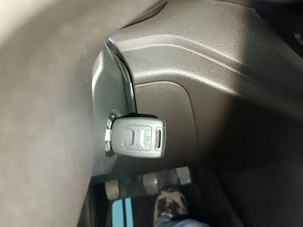 Wuling Hongguang V — миниатюра 9