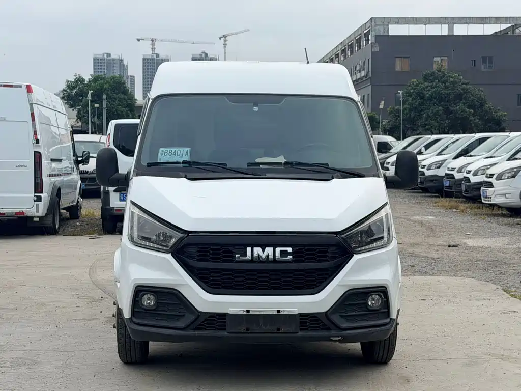 JMC Tesla — миниатюра 2