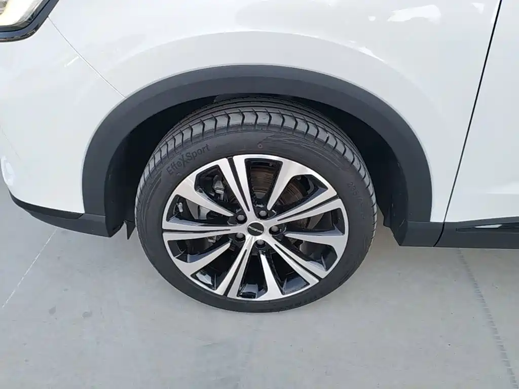 Roewe RX5 MAX — миниатюра 23