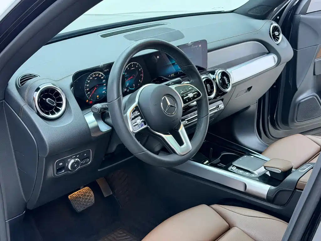 Mercedes-Benz GLB — миниатюра 4