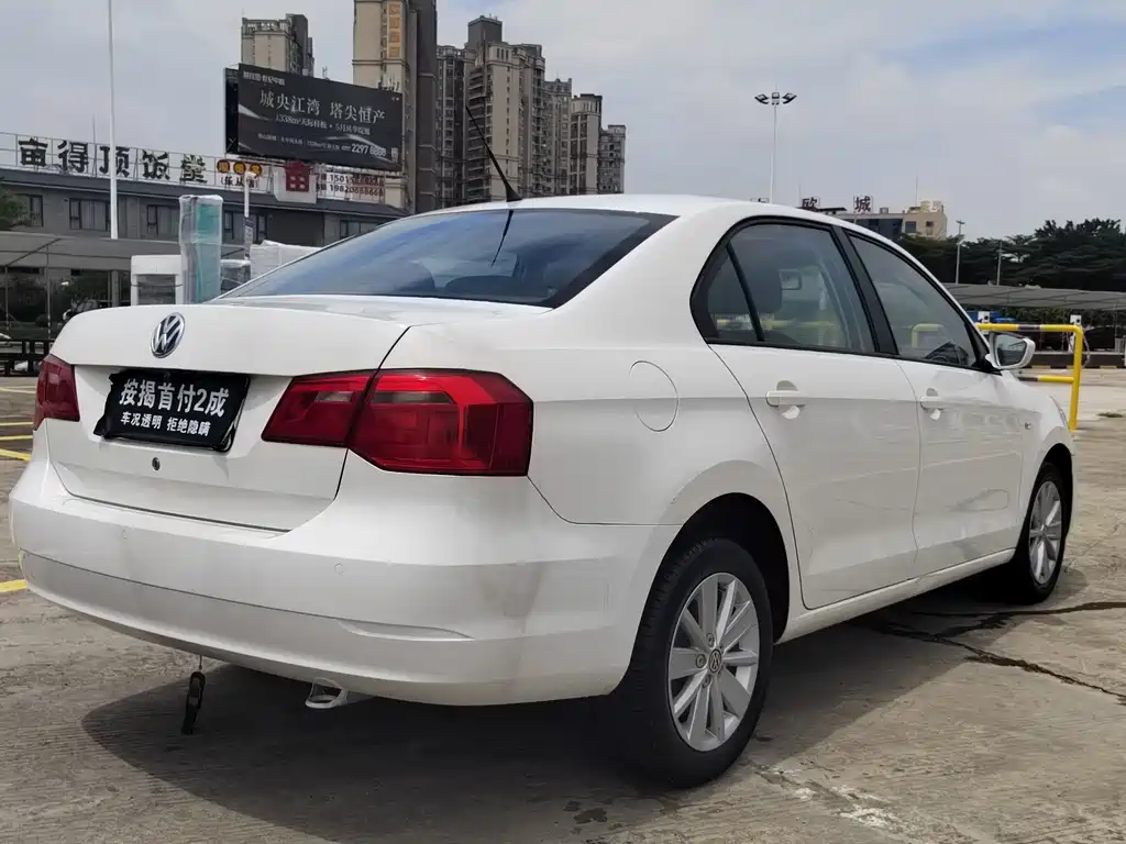 Volkswagen Jetta — миниатюра 3