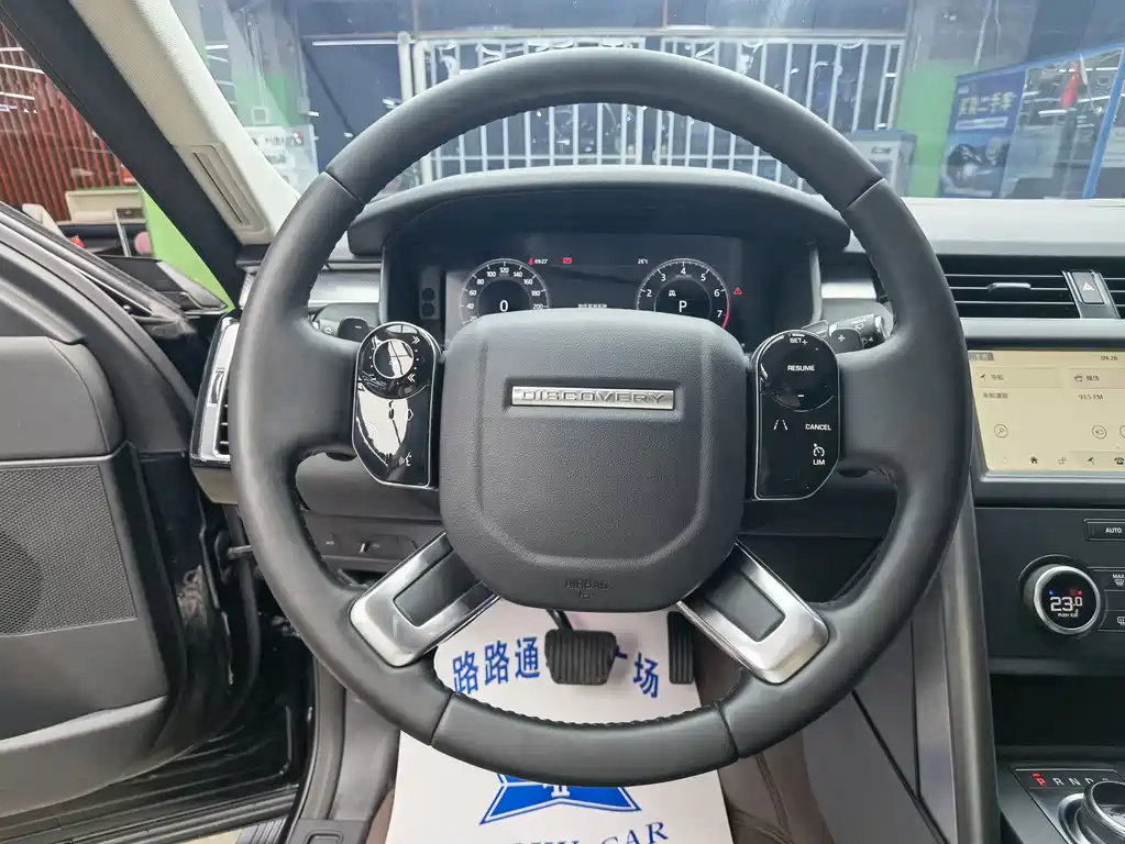 Land Rover Discovery — миниатюра 10