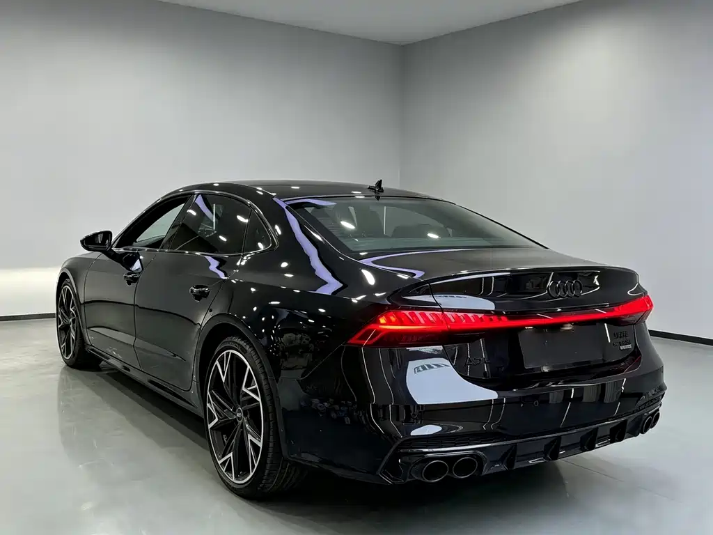 Audi A7L — миниатюра 6