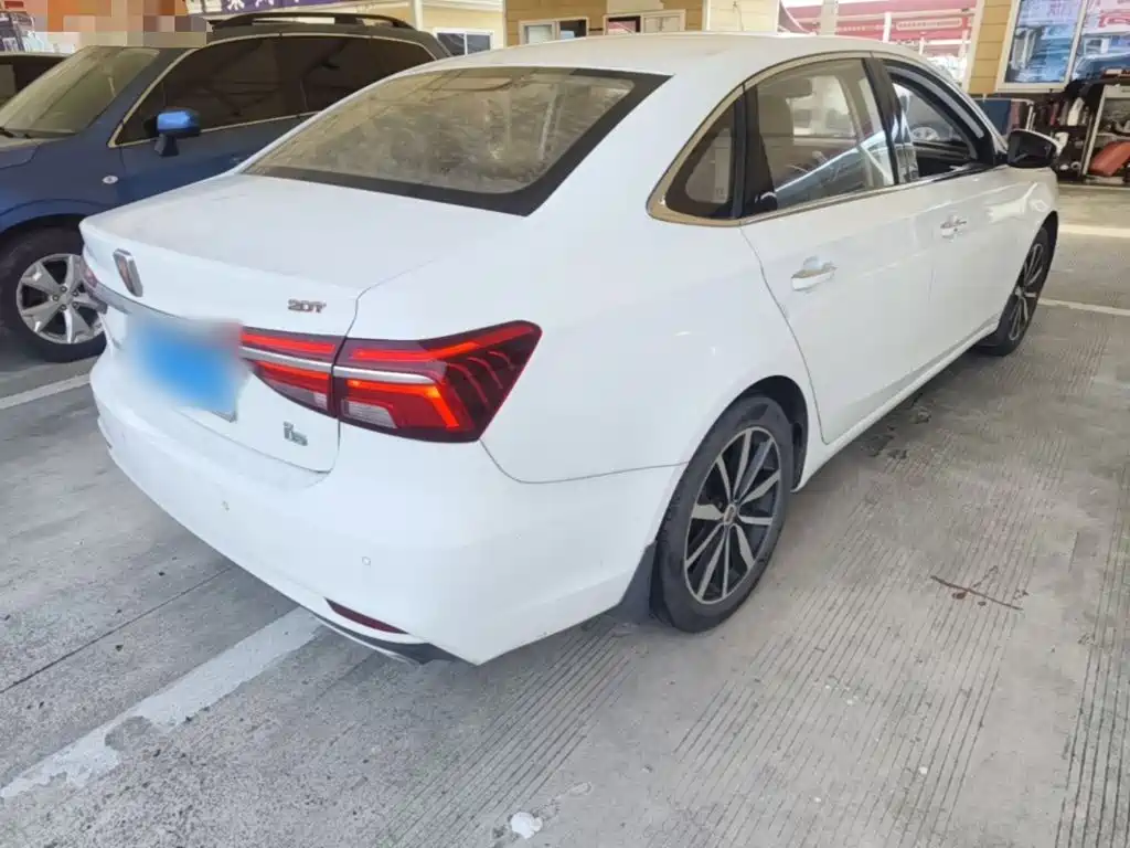 Roewe i6 Classic — миниатюра 7