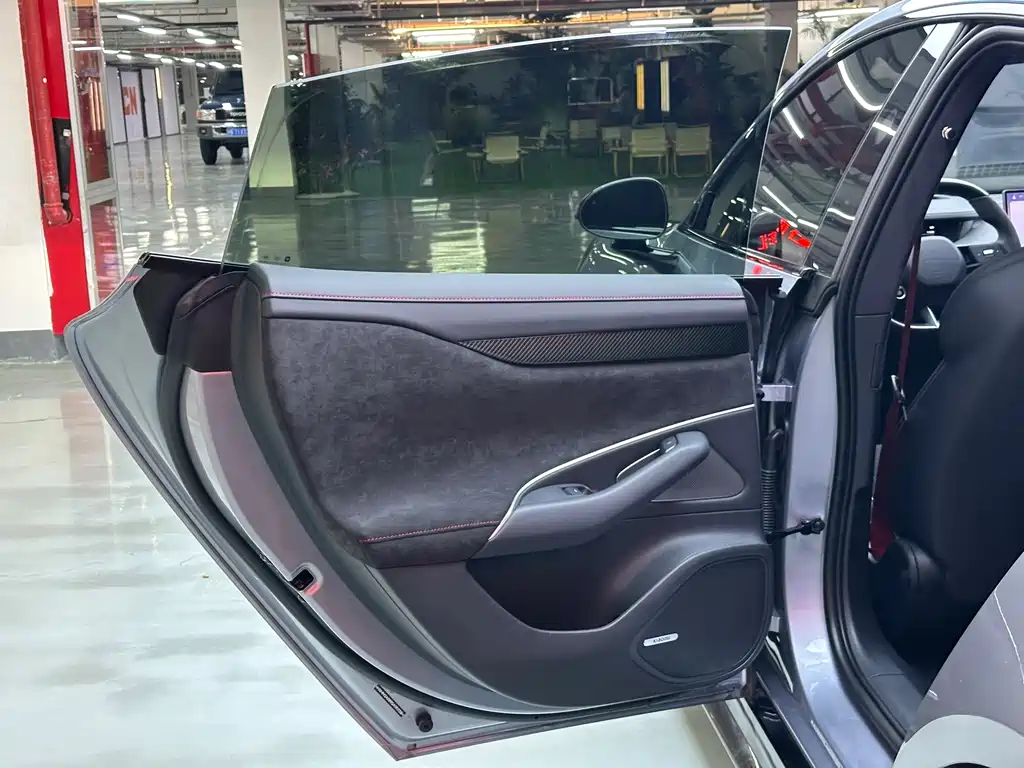 XIAOMI CAR XIAOMI SU7 ULTRA