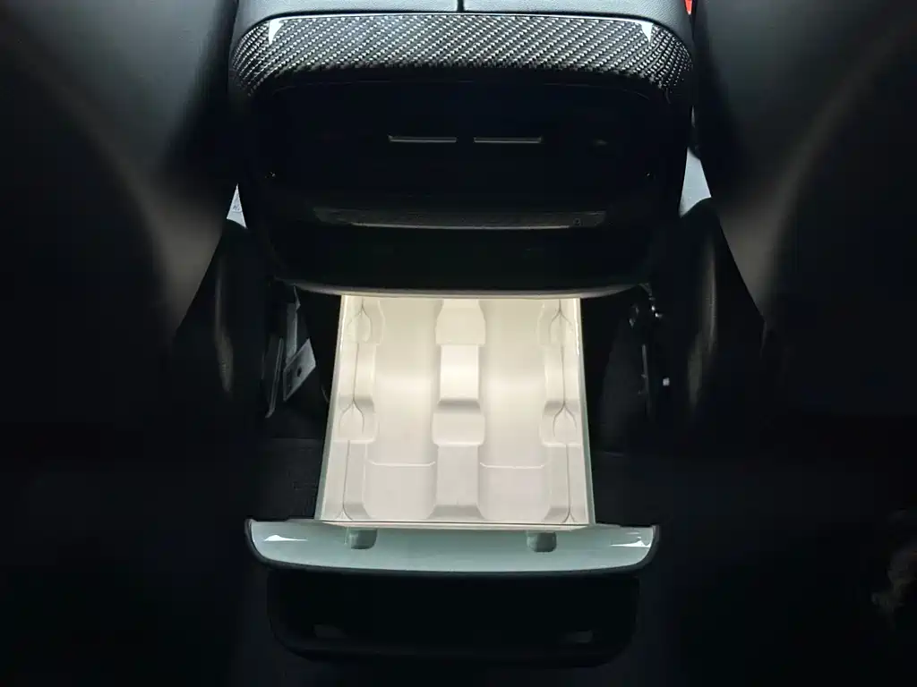 XIAOMI CAR XIAOMI SU7 ULTRA