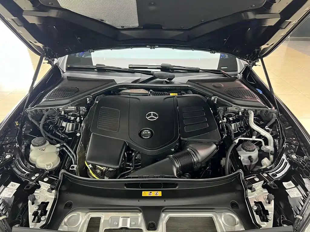 Mercedes-Benz E-Class — миниатюра 24