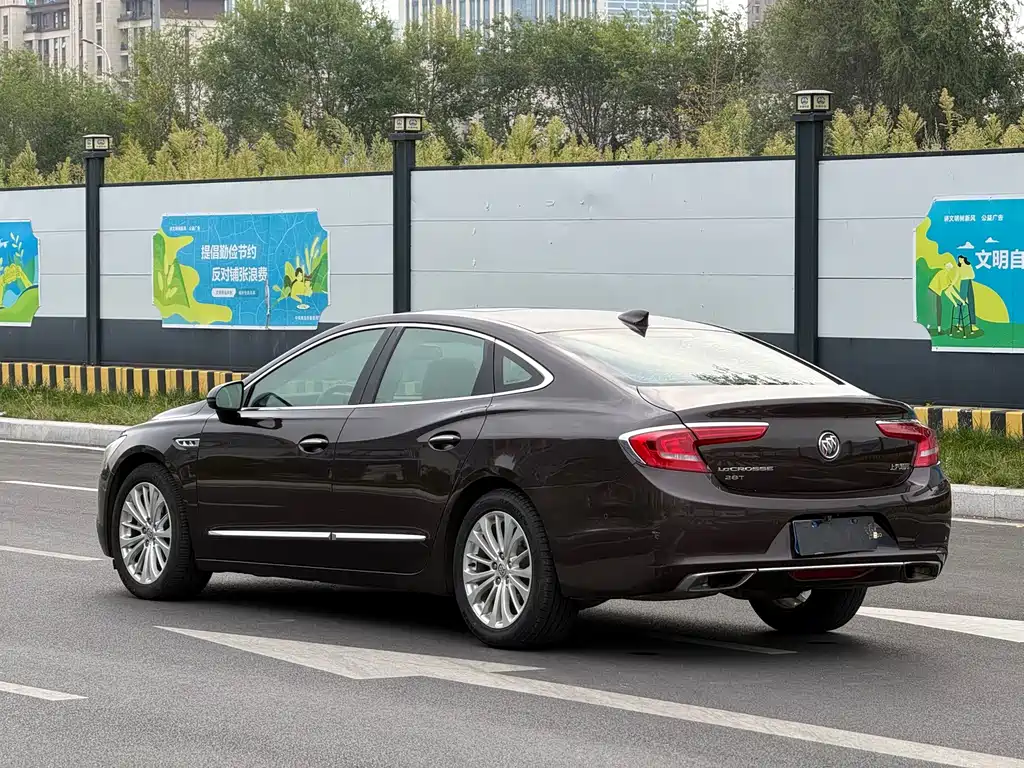 Buick LaCrosse — миниатюра 7
