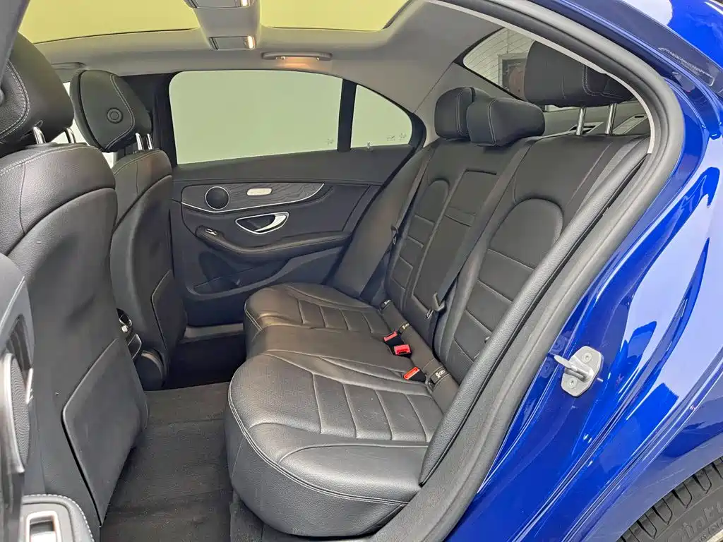 Mercedes-Benz C-Class — миниатюра 15
