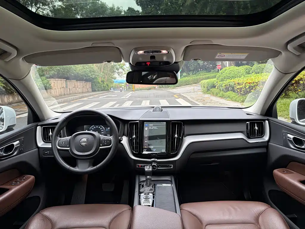 Volvo XC60 — миниатюра 12