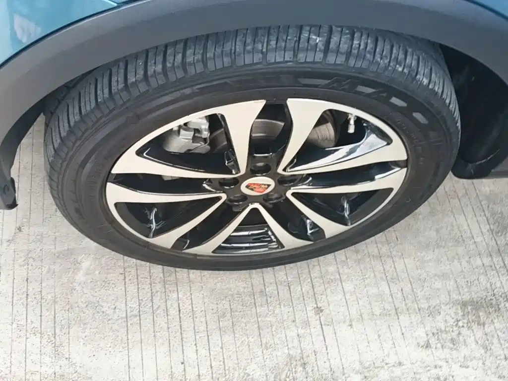 Roewe RX3 — миниатюра 23