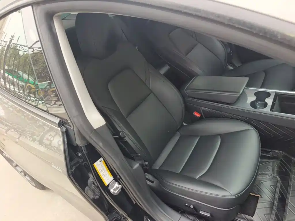 Tesla Model 3 — миниатюра 25