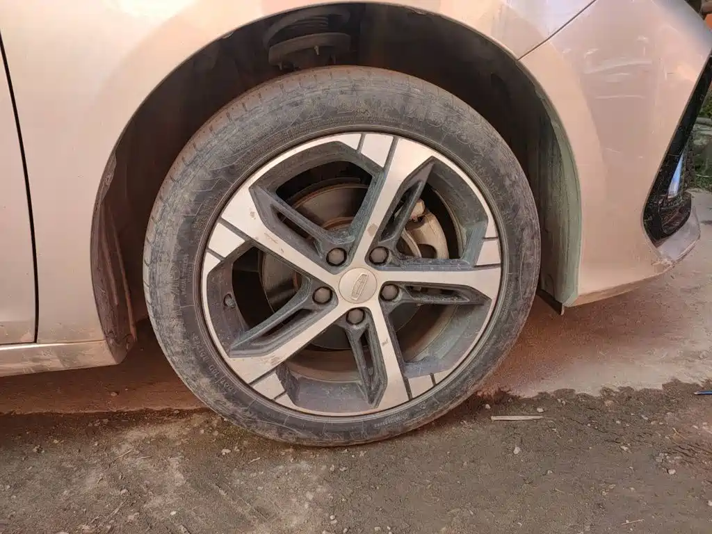 Geely Emgrand L — миниатюра 24