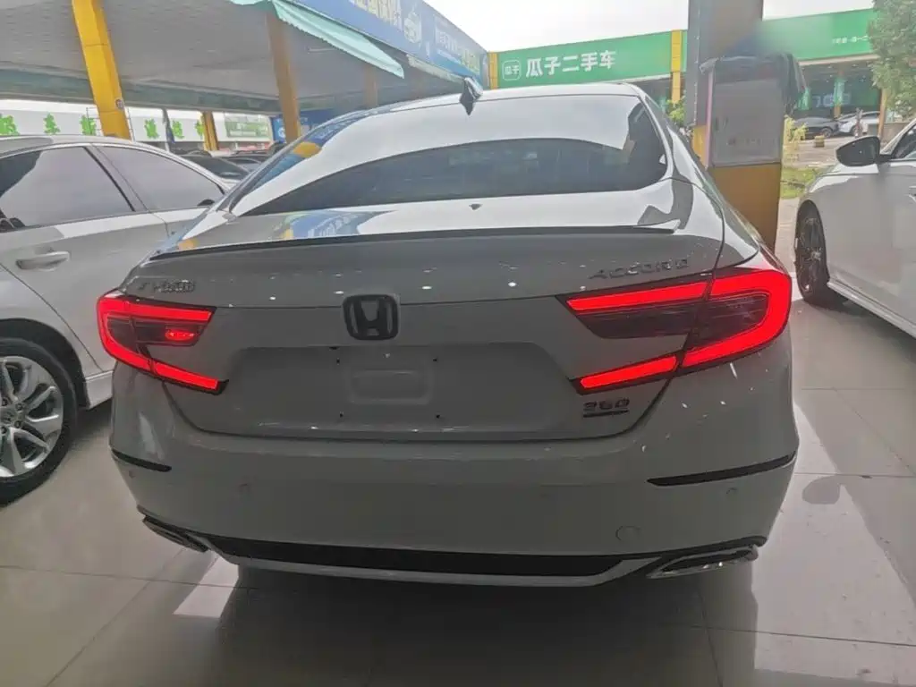 Honda Accord — миниатюра 6