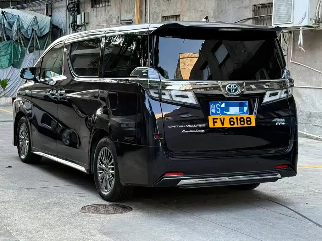 Toyota Vellfire — миниатюра 9