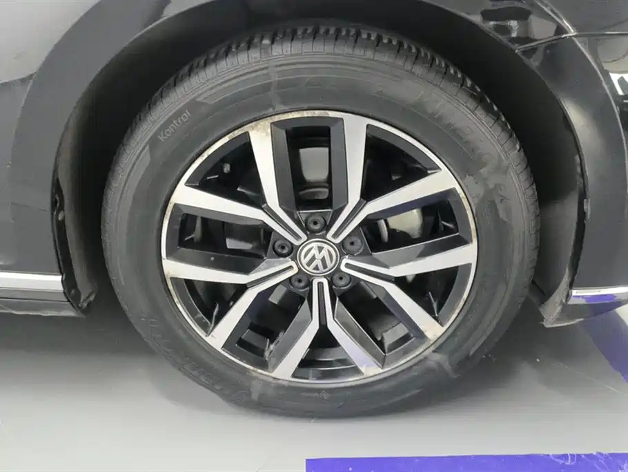 Volkswagen Magotan 2020 330TSI DSG Lead