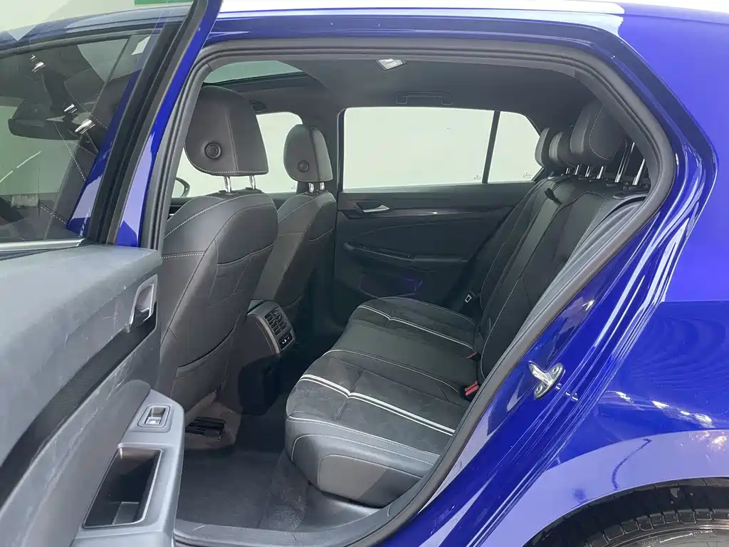 Volkswagen Golf — миниатюра 18