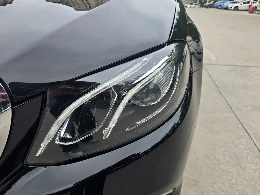 Mercedes-Benz E-Class — миниатюра 5
