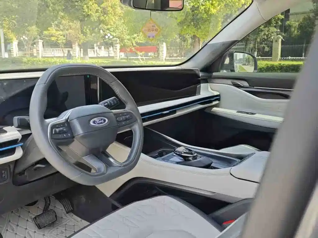 Ford Edge — миниатюра 5