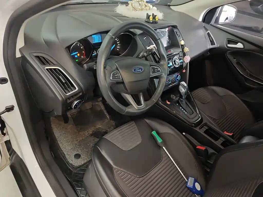 Ford Focus — миниатюра 10