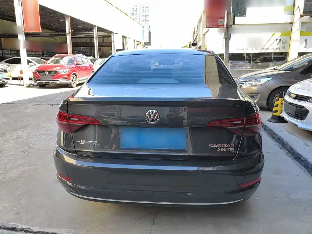 Volkswagen Sagitar — миниатюра 6