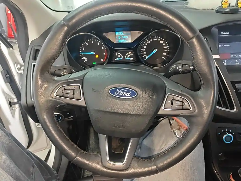 Ford Focus — миниатюра 11