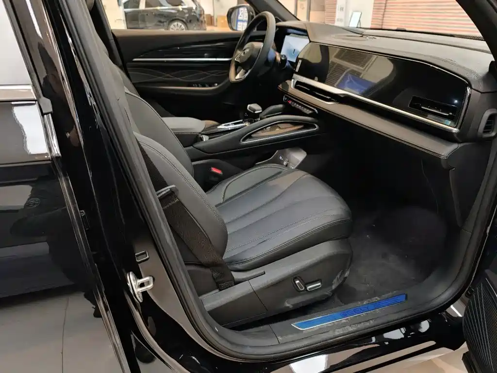 Geely Xingyue L — миниатюра 8