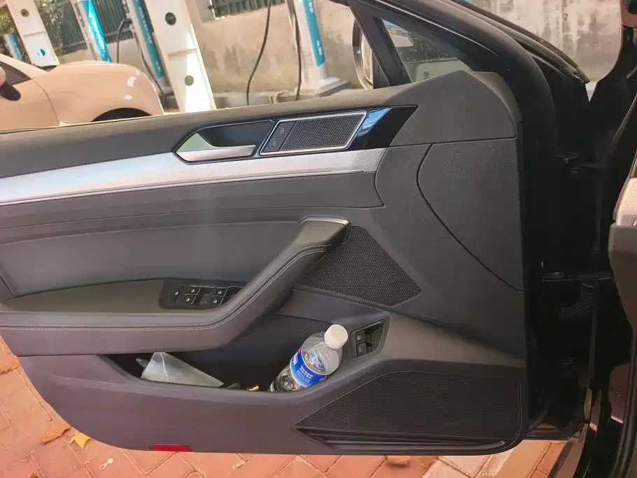 Volkswagen Magotan PHEV — миниатюра 7