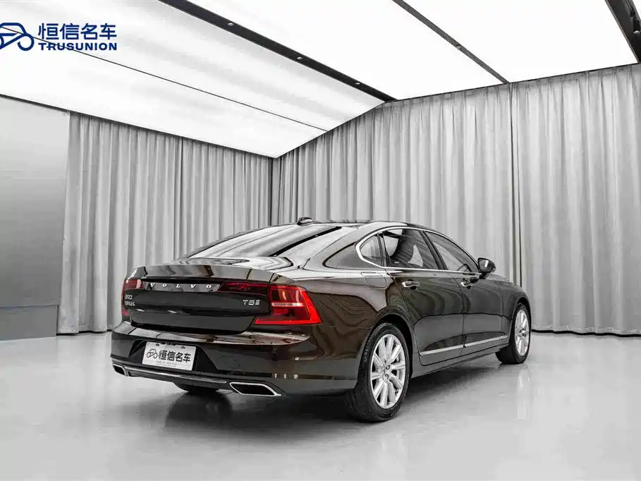 Volvo S90 — миниатюра 5