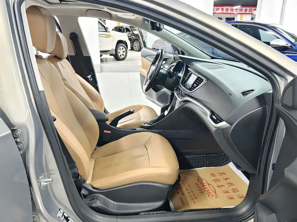 Buick Excelle — миниатюра 9