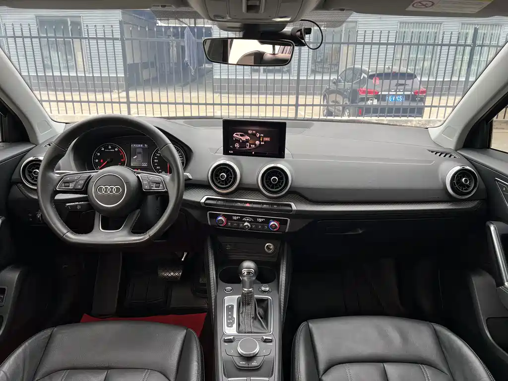 Audi Q2L — миниатюра 12