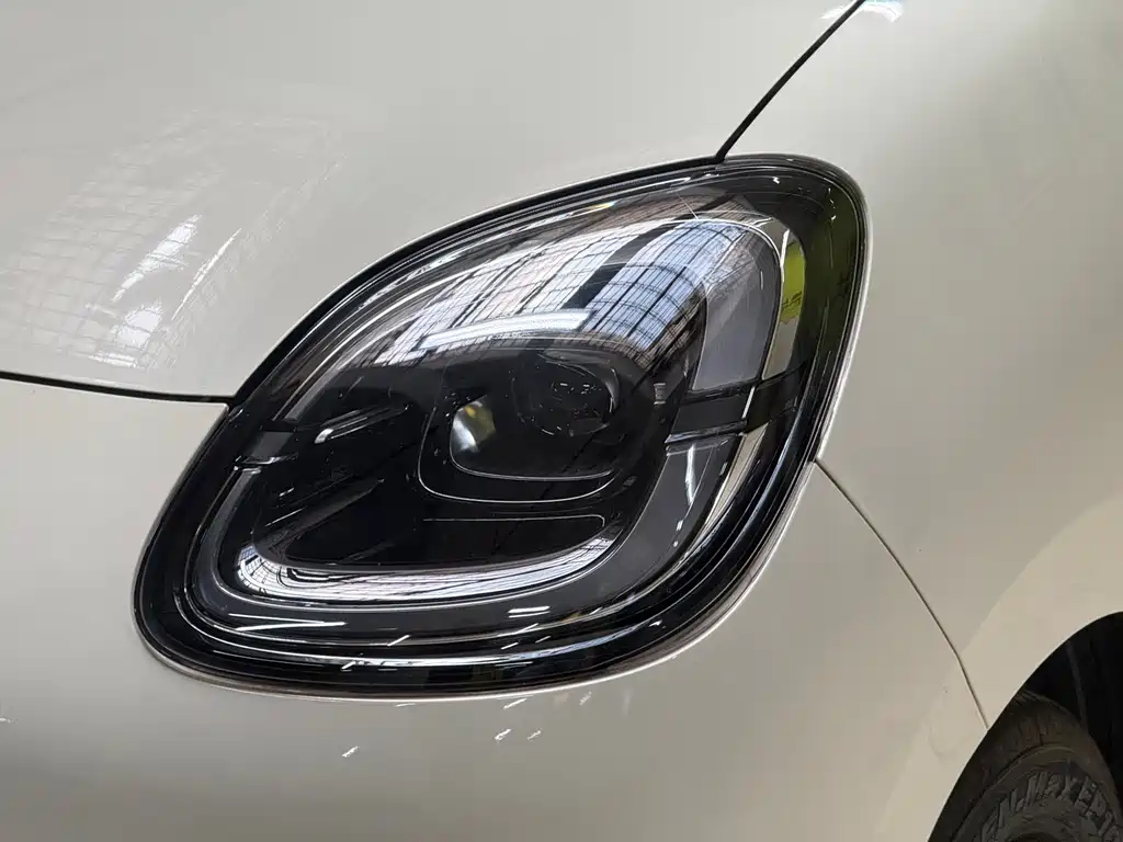 Wuling MINIEV — миниатюра 3