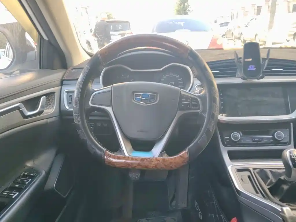 Geely Emgrand GL — миниатюра 3