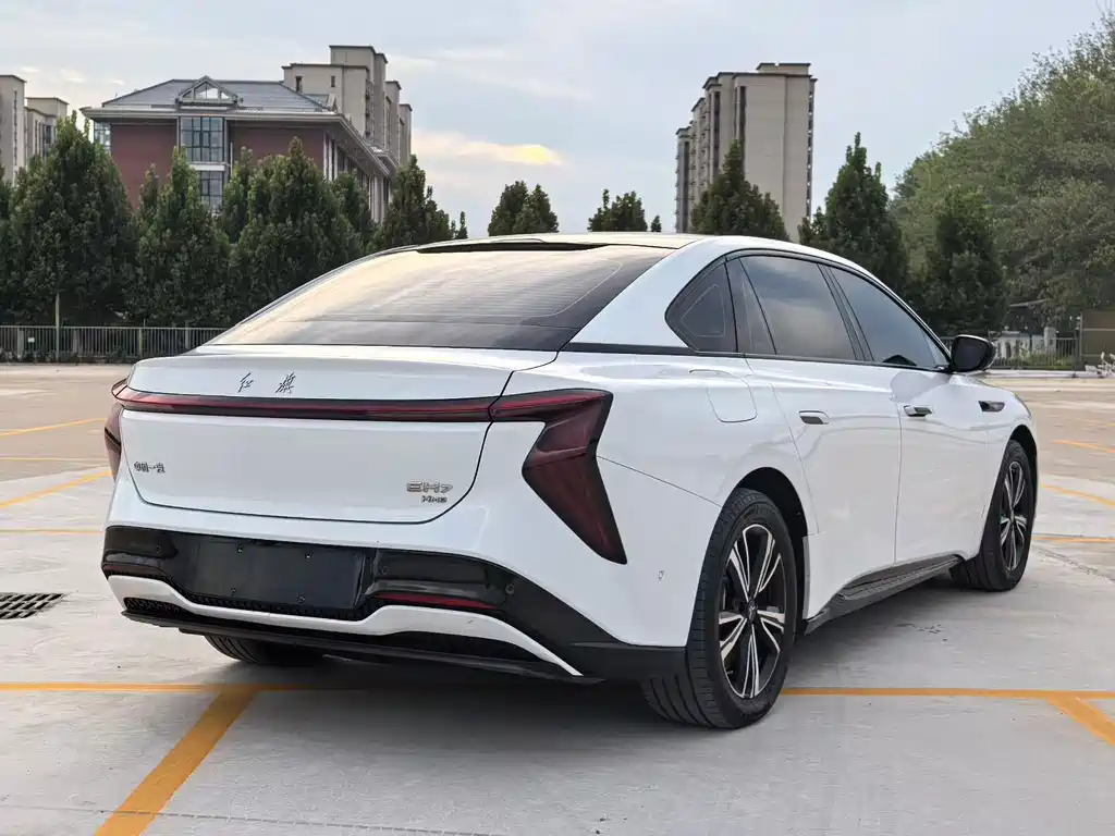Hongqi Hongqi EH7 — миниатюра 9