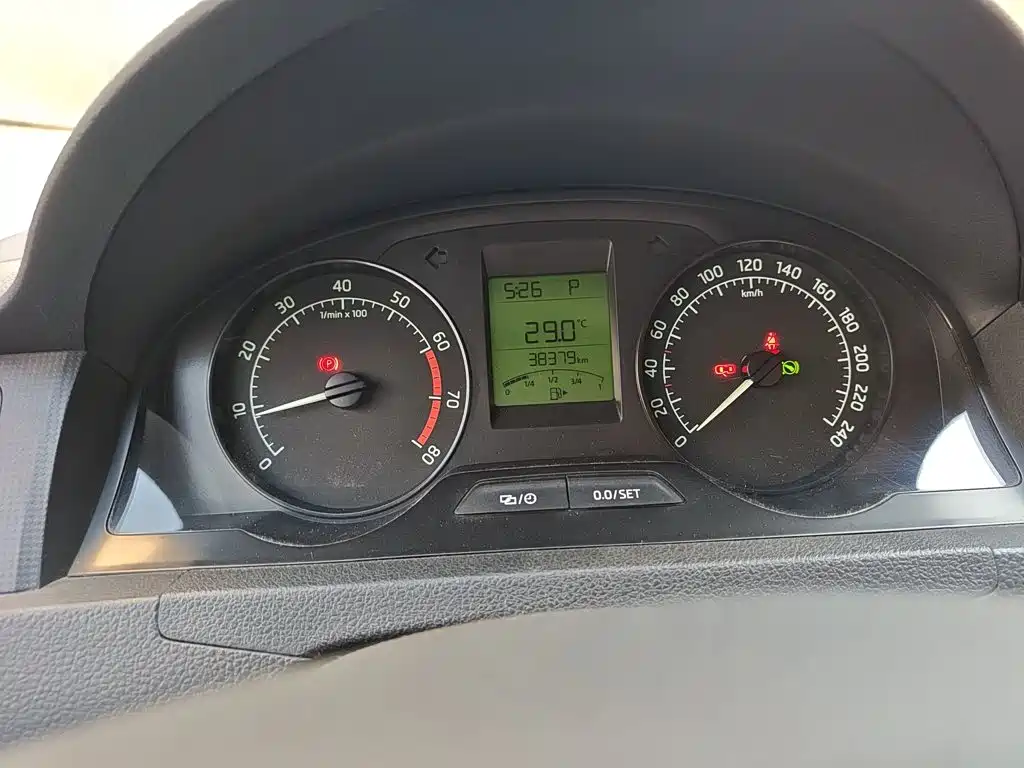 Skoda Rapid — миниатюра 11