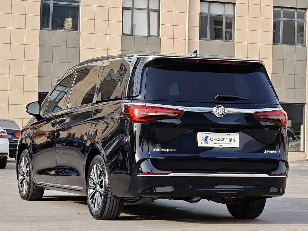 Buick GL8 — миниатюра 5