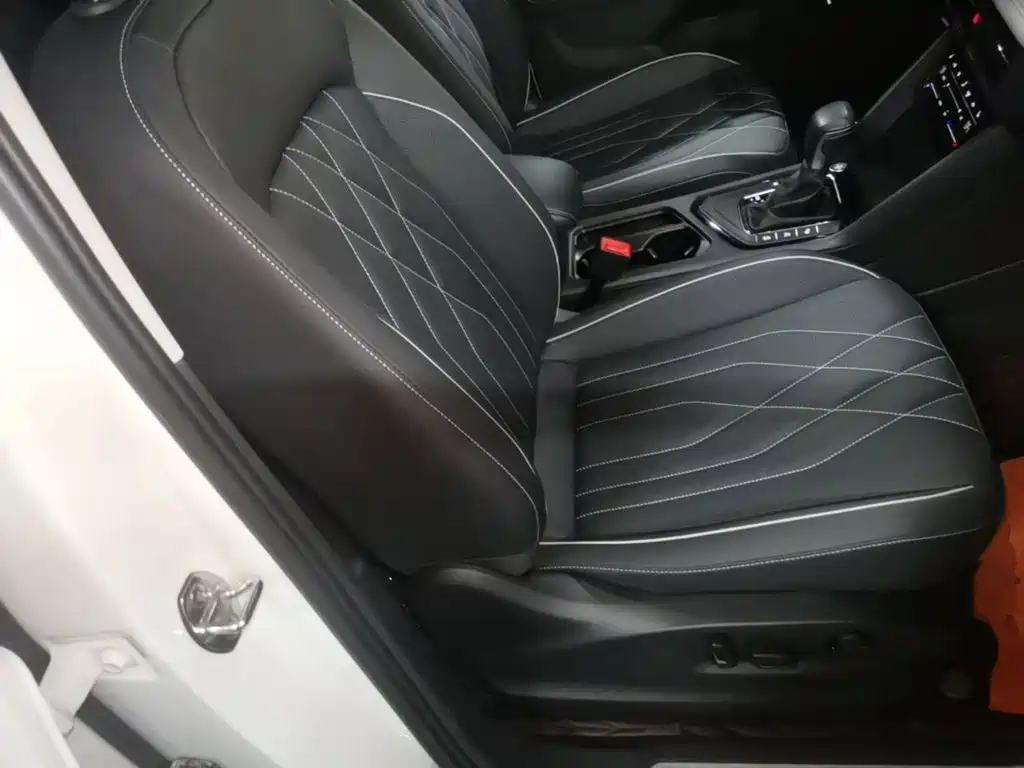 Volkswagen Tiguan L — миниатюра 25