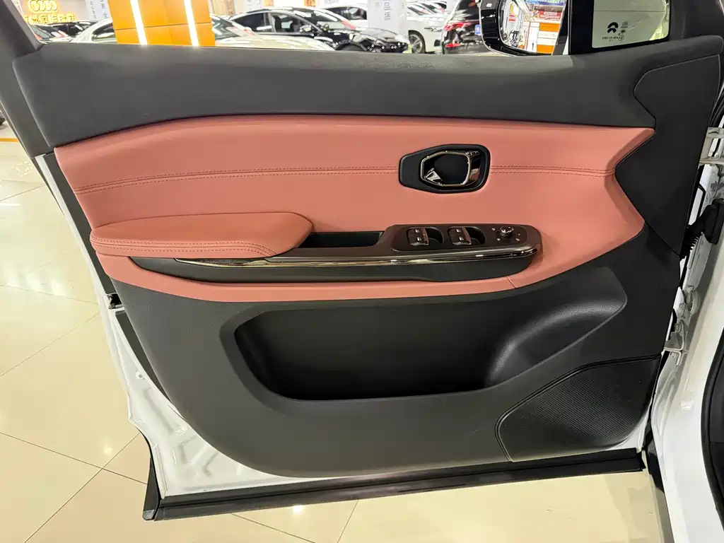 NIO EC6 — миниатюра 21