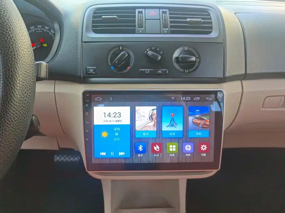 Skoda Fabia — миниатюра 13