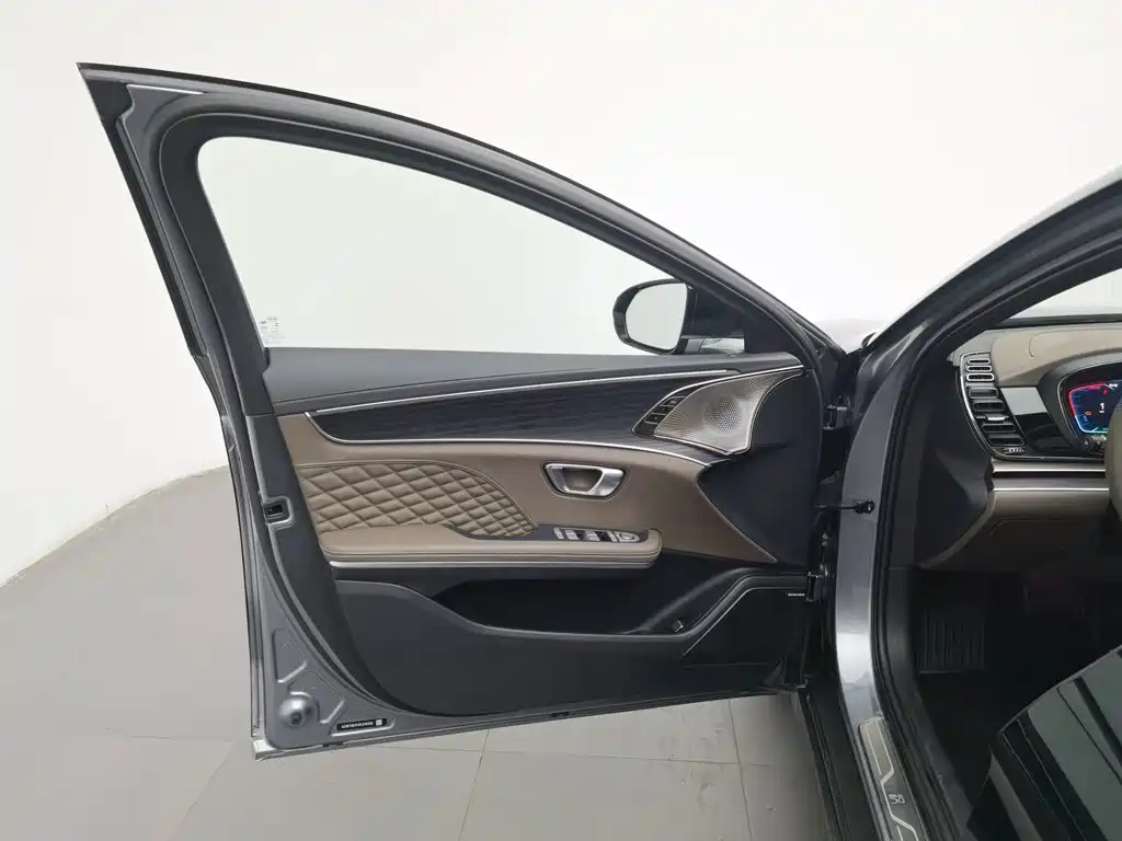 BYD Han — миниатюра 8