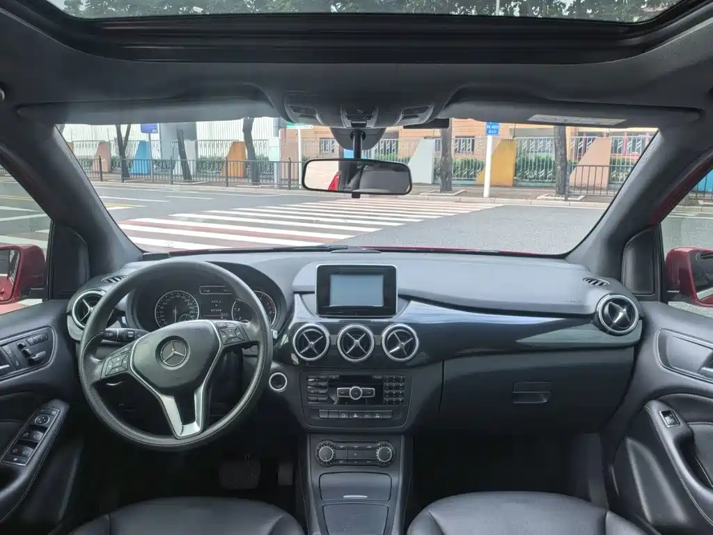 Mercedes-Benz B-Class — миниатюра 5