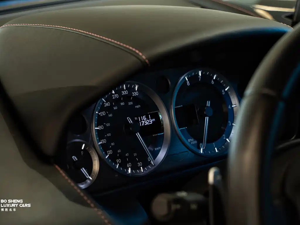 Aston Martin Virage — миниатюра 48
