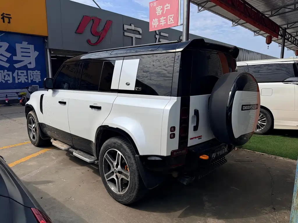 Land Rover Defender — миниатюра 9