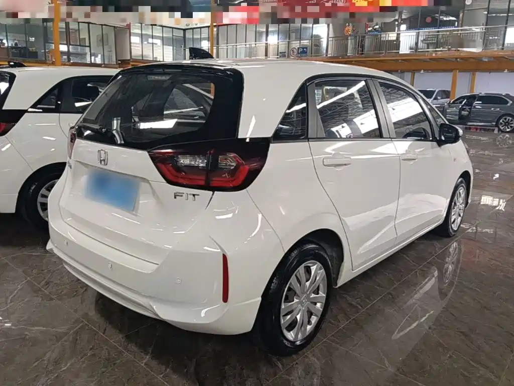 Honda Fit — миниатюра 7