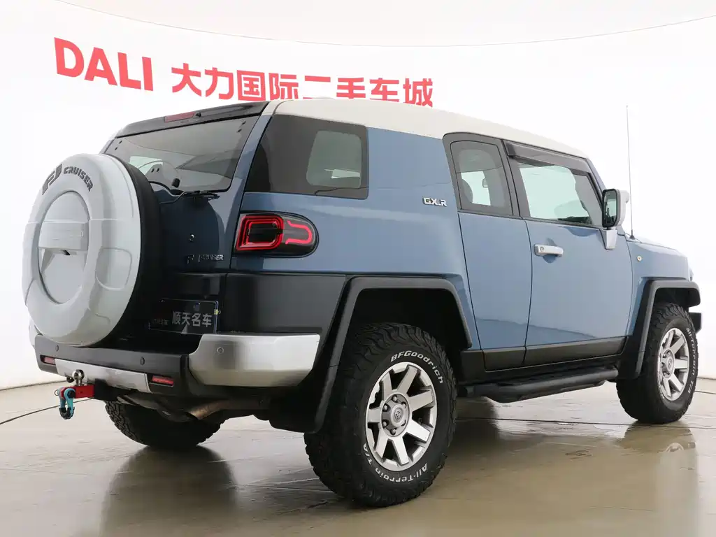 Toyota FJ Cruiser — миниатюра 16