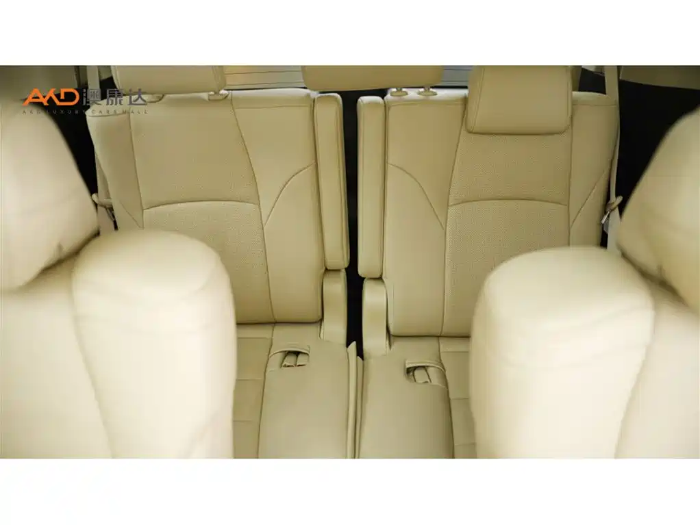 Toyota Alphard — миниатюра 9