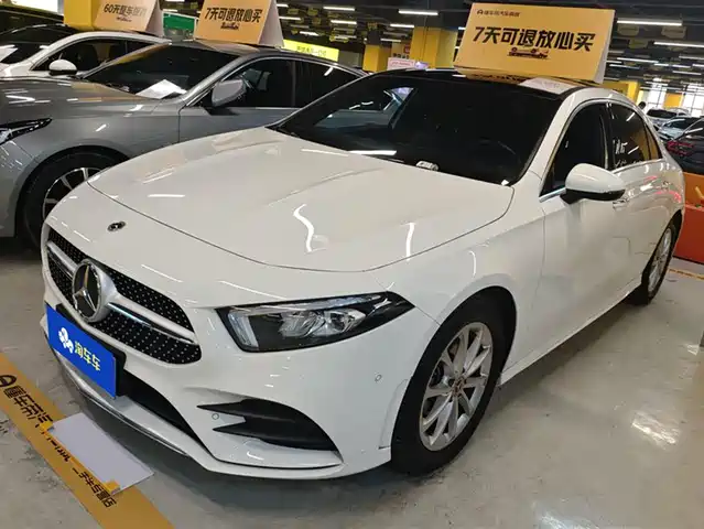 MERCEDES-BENZ  A CLASS 2022