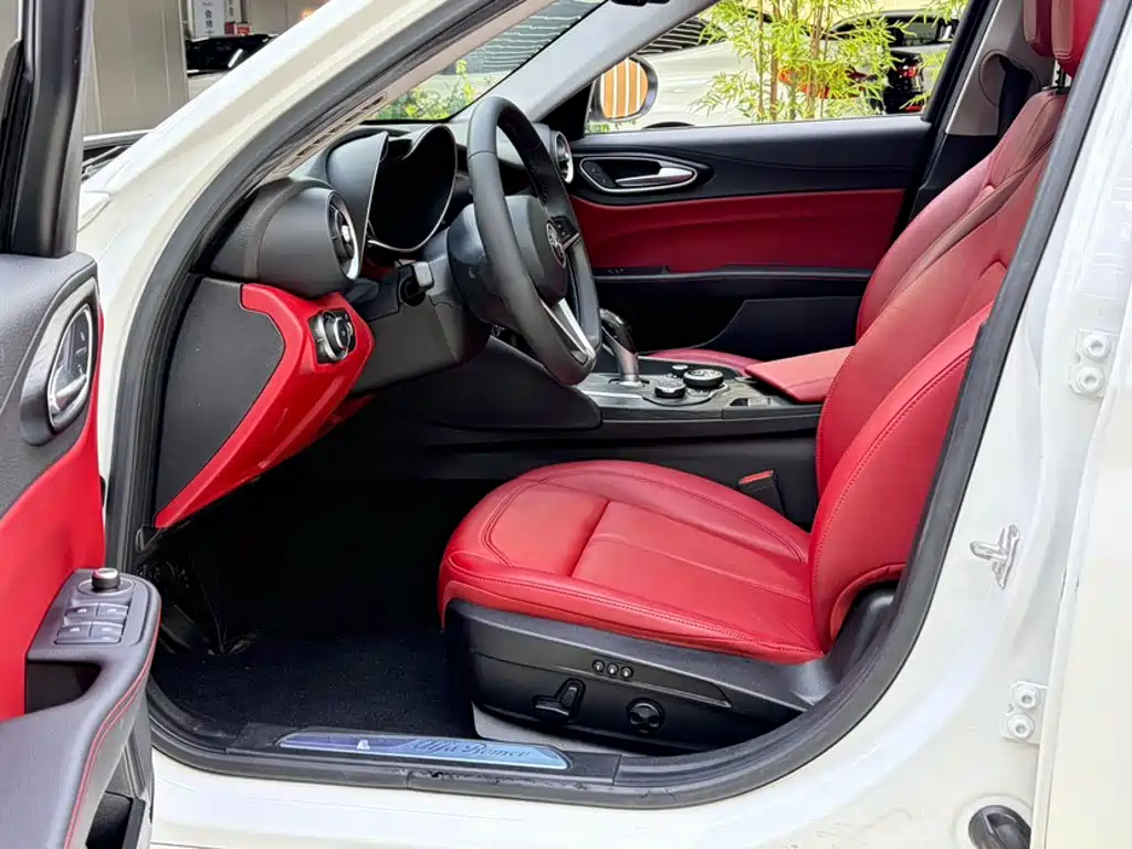 Alfa Romeo Giulia — миниатюра 21