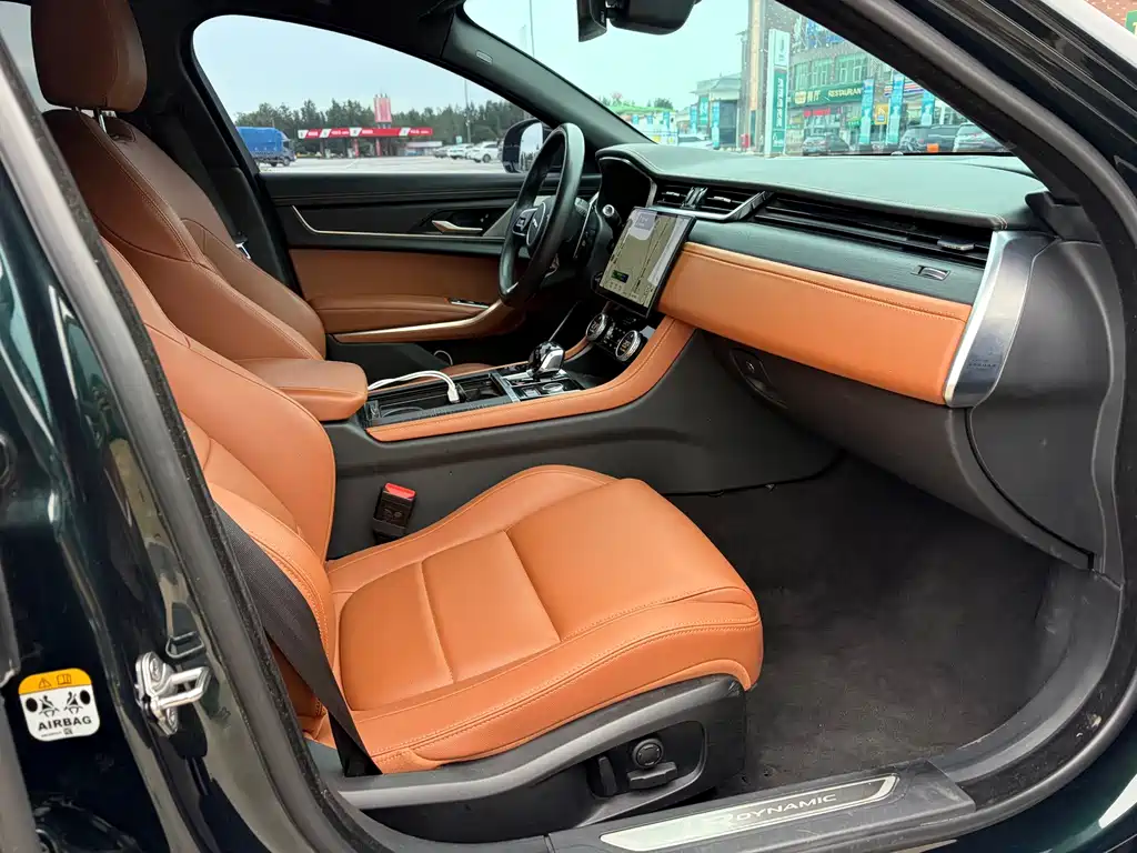 Jaguar XFL — миниатюра 13