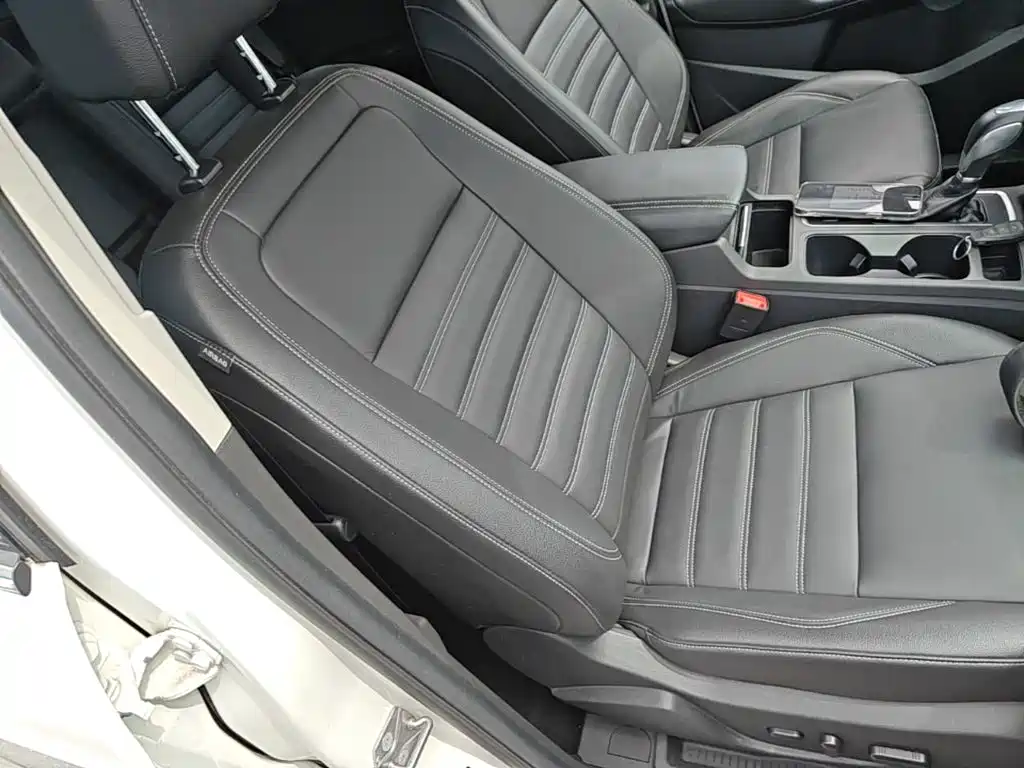 Ford Kuga — миниатюра 25